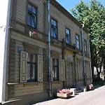 Viesu māja Muzeja & Free Parking & Self Check-in